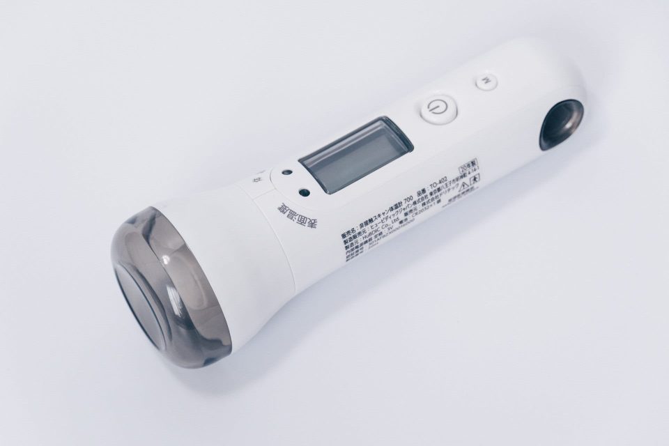 非接触スキャン体温計 700 TO-402WT レビュー／非接触なので子供の体温測定におすすめ