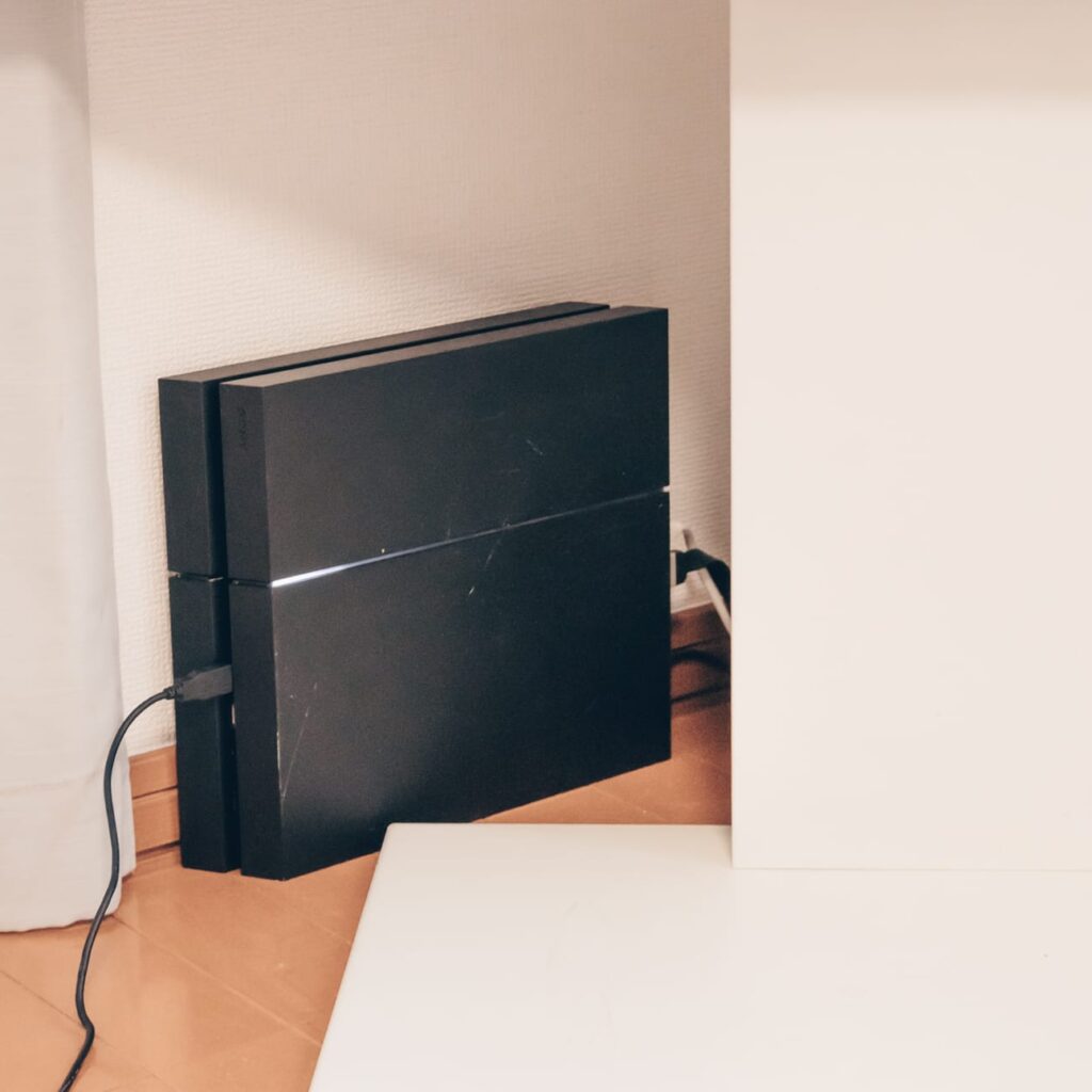 PS4(CHU-1200)を分解掃除する方法｜爆音ファンが静かになった手順を写真付きで解説