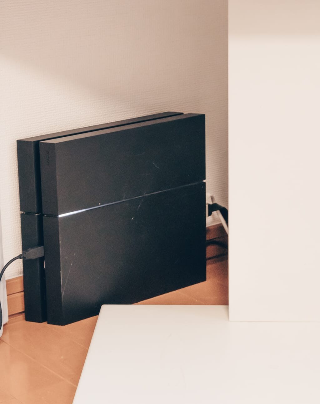 PS4(CHU-1200)を分解掃除する方法｜爆音ファンが静かになった手順を写真付きで解説