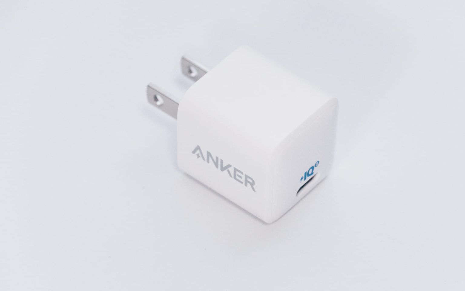 Anker PowerPort III Nano 20W レビュー／500円玉サイズで20Wの出力ができるUSB充電器