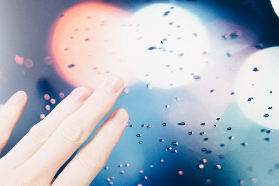 LOE SCREEN PROTECTOR レビュー！純日本製の保護フィルム。丁寧な説明と豊富な付属品でサポートが充実