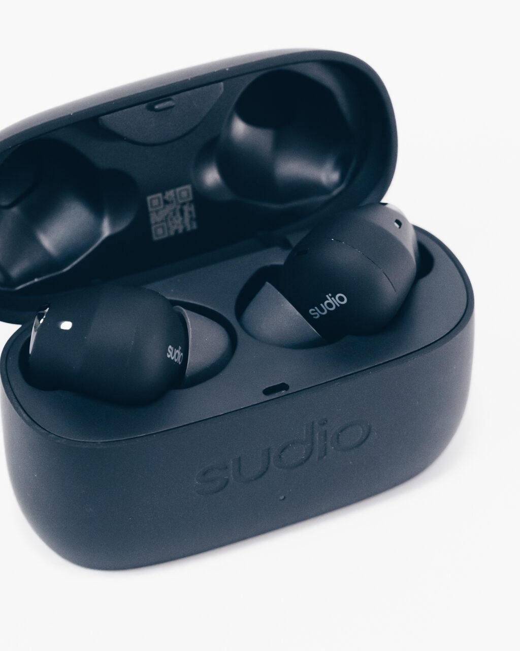 Sudio E2 レビュー／優秀なノイズキャンセリング搭載。デザインの良いワイヤレスイヤホン