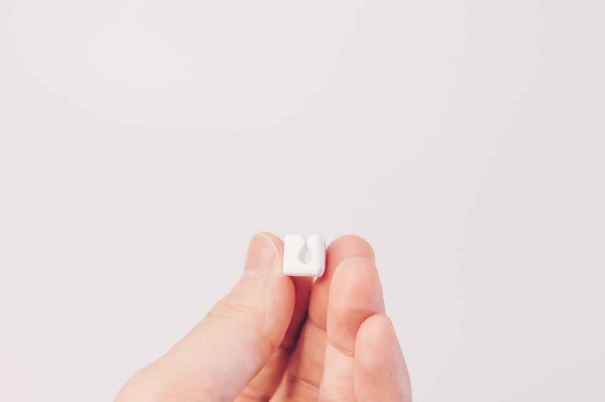 ケーブルクリップ