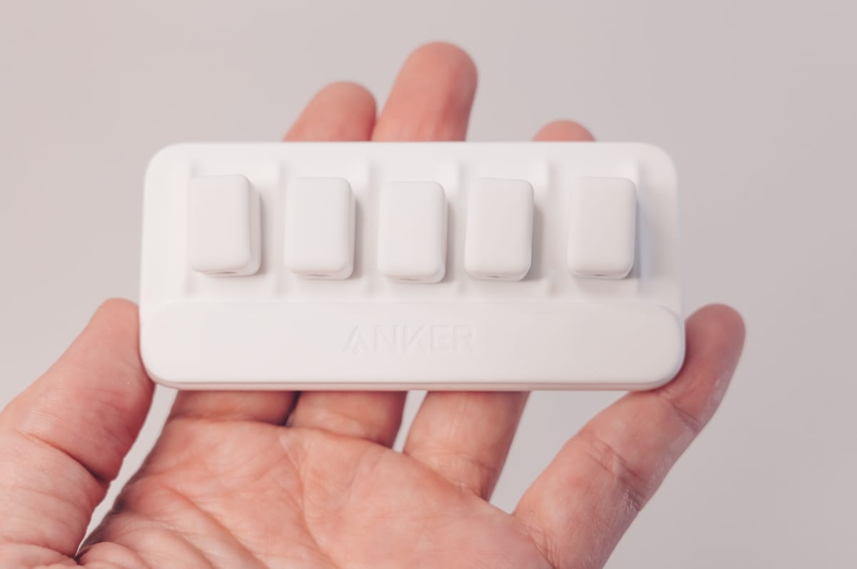 anker magnetic cable holder 7
