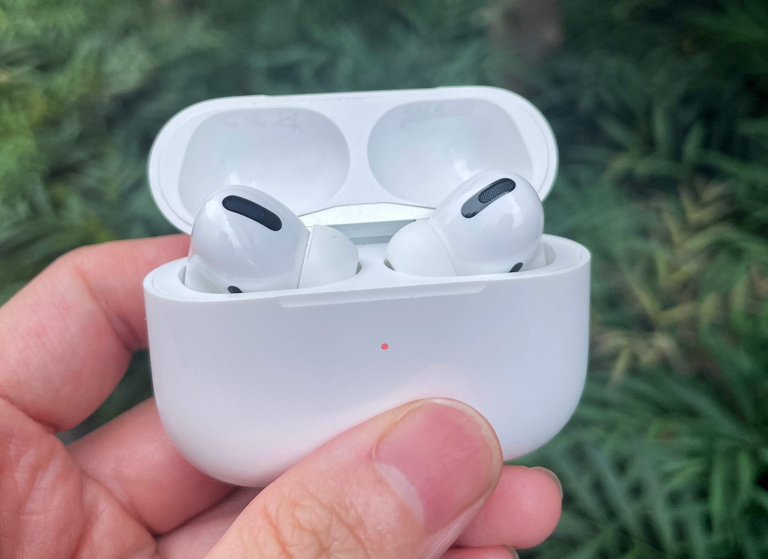 AirPods Pro 本体　故障 Airpods Pro どの部分が修理必要なのか調べてみた - YouTube