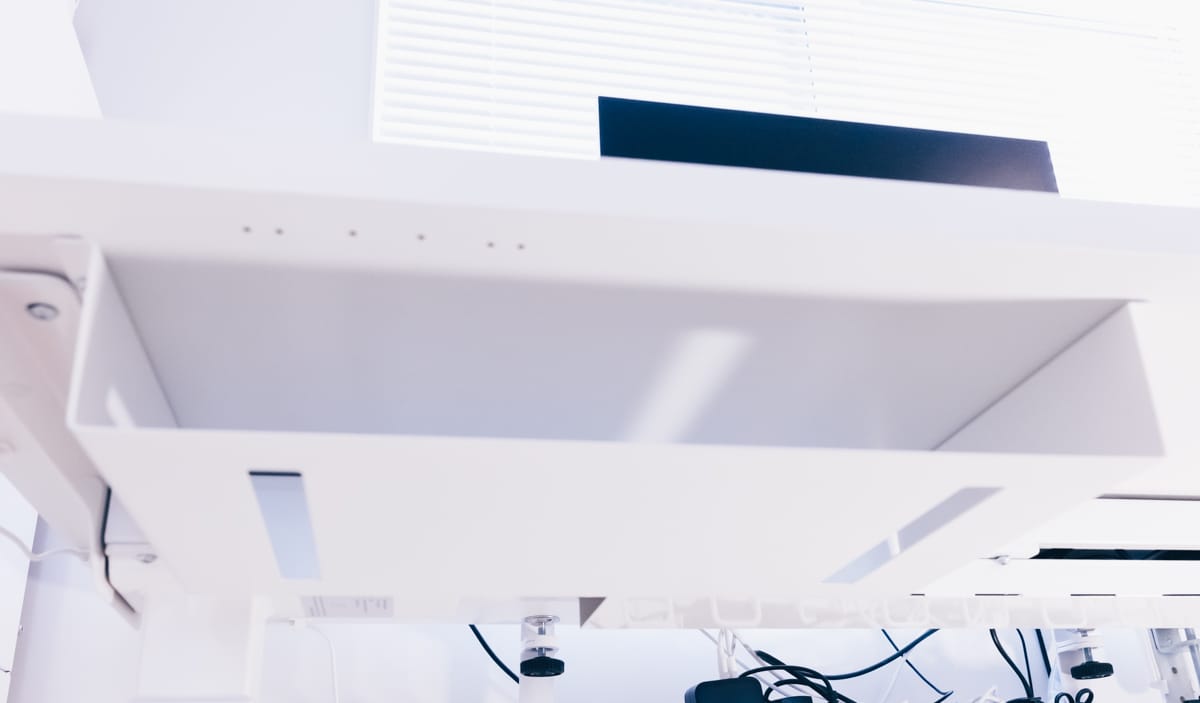 ネジで固定するとしっかりと安定する