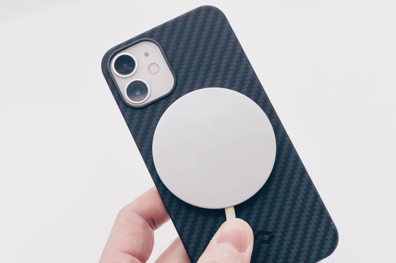 pitaka magez case 24