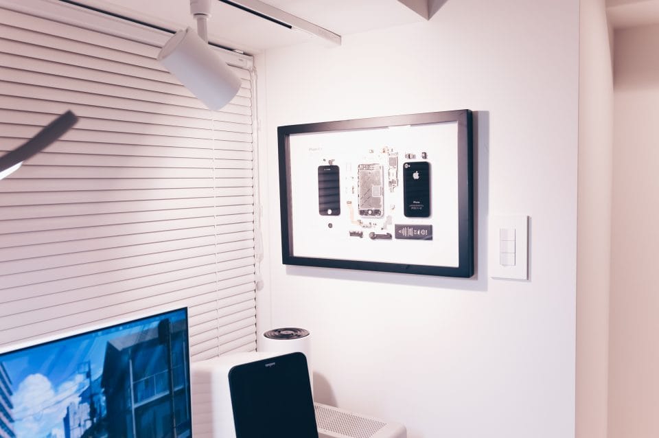 GRID Frame Studio GRID 4S レビュー／iPhoneやゲーム機を分解してアートに