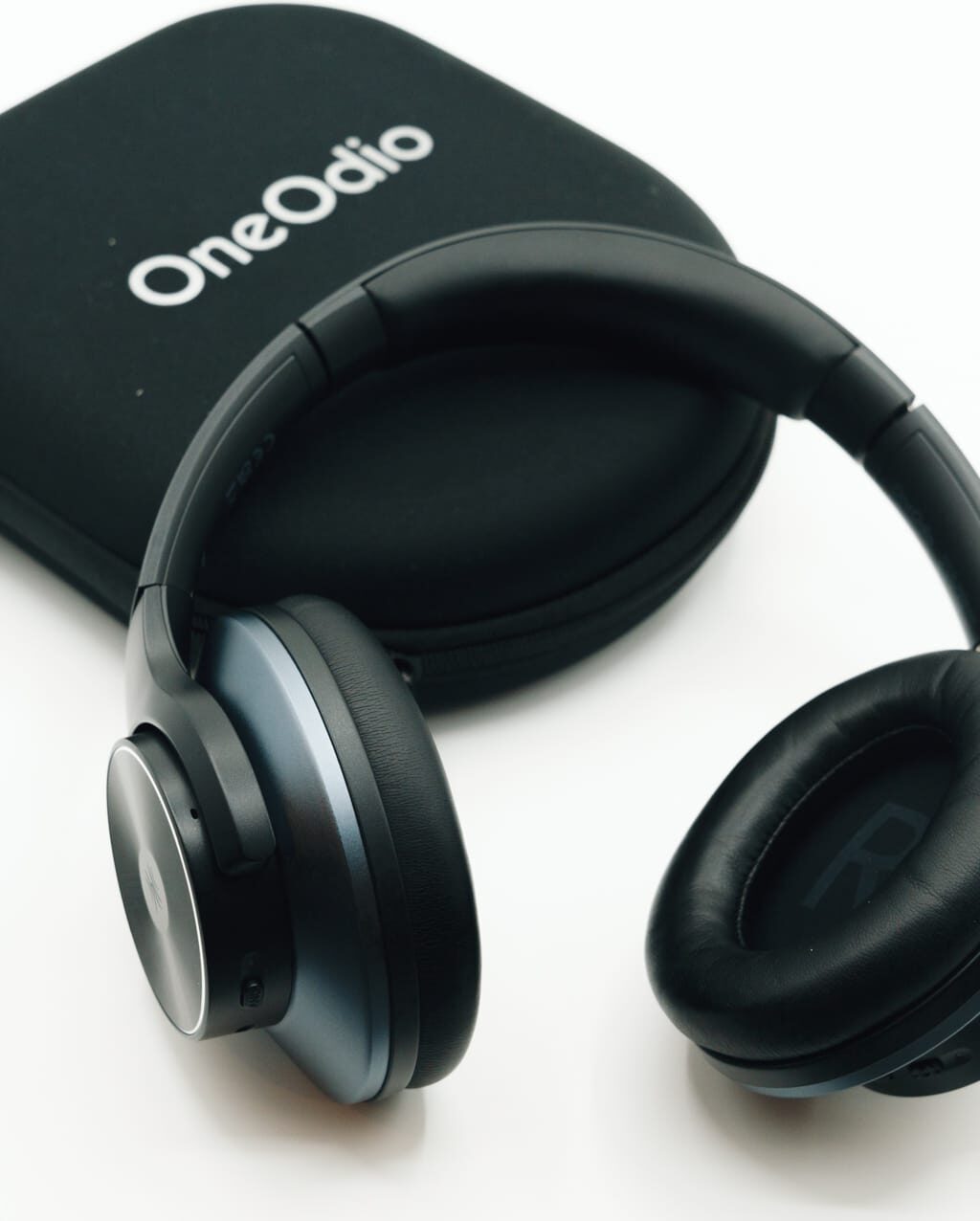 OneOdio A10 レビュー／質感や装着感が良く、ノイキャンも優秀なワイヤレスヘッドホン