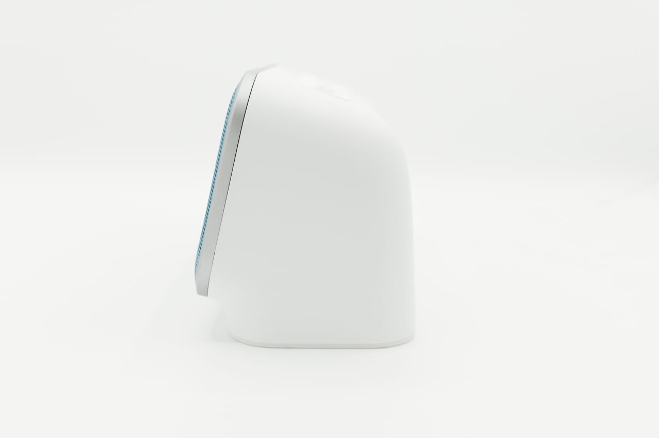 側面から見た様子。丸みを帯びたフォルムで可愛らしい印象