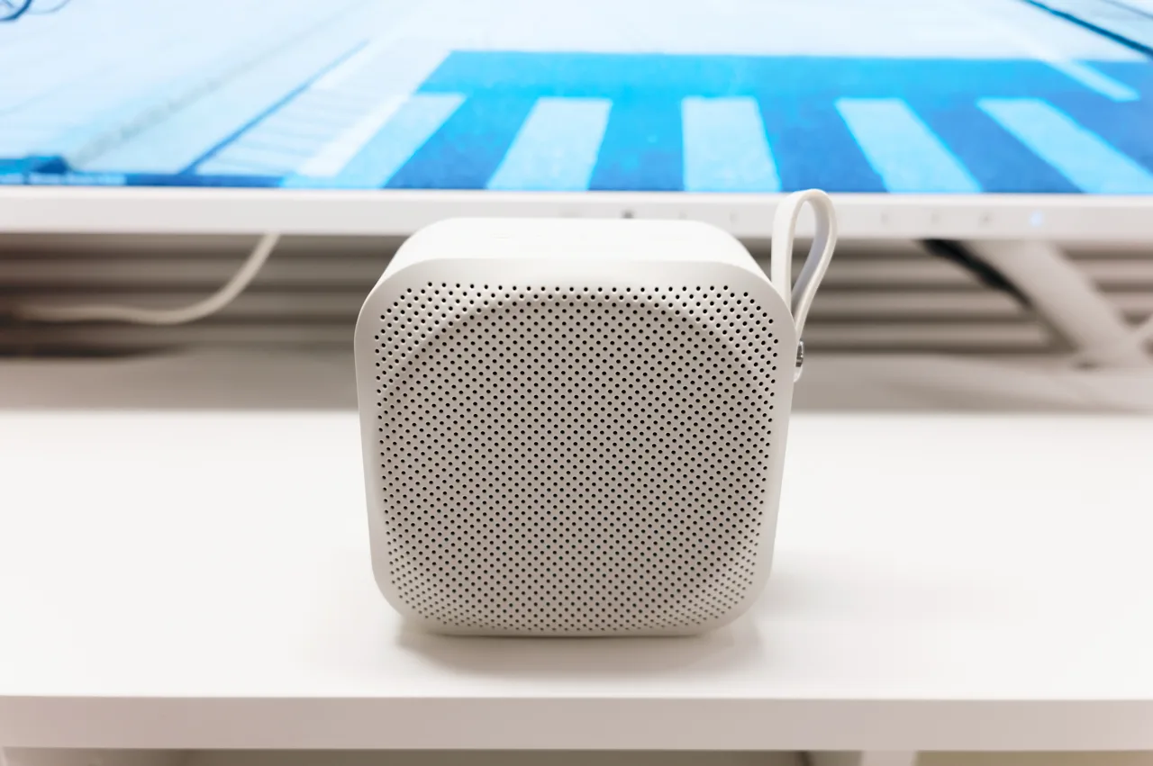 スピーカー・ウーファー SUDIO F2 Bluetooth5.3 IPX7 iOS Android Amazon.com: Sudio F2 Portable Bluetooth Speaker with AUX