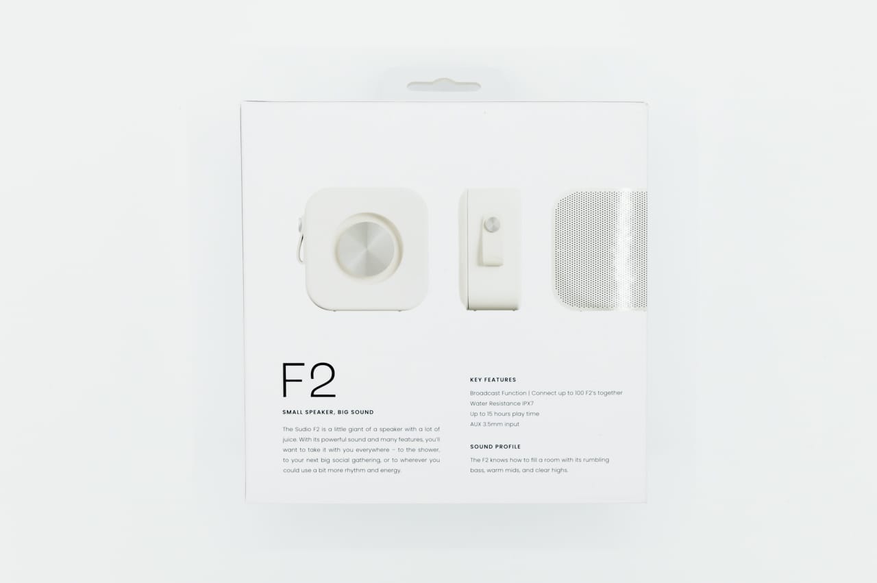 Sudio F2のパッケージ背面