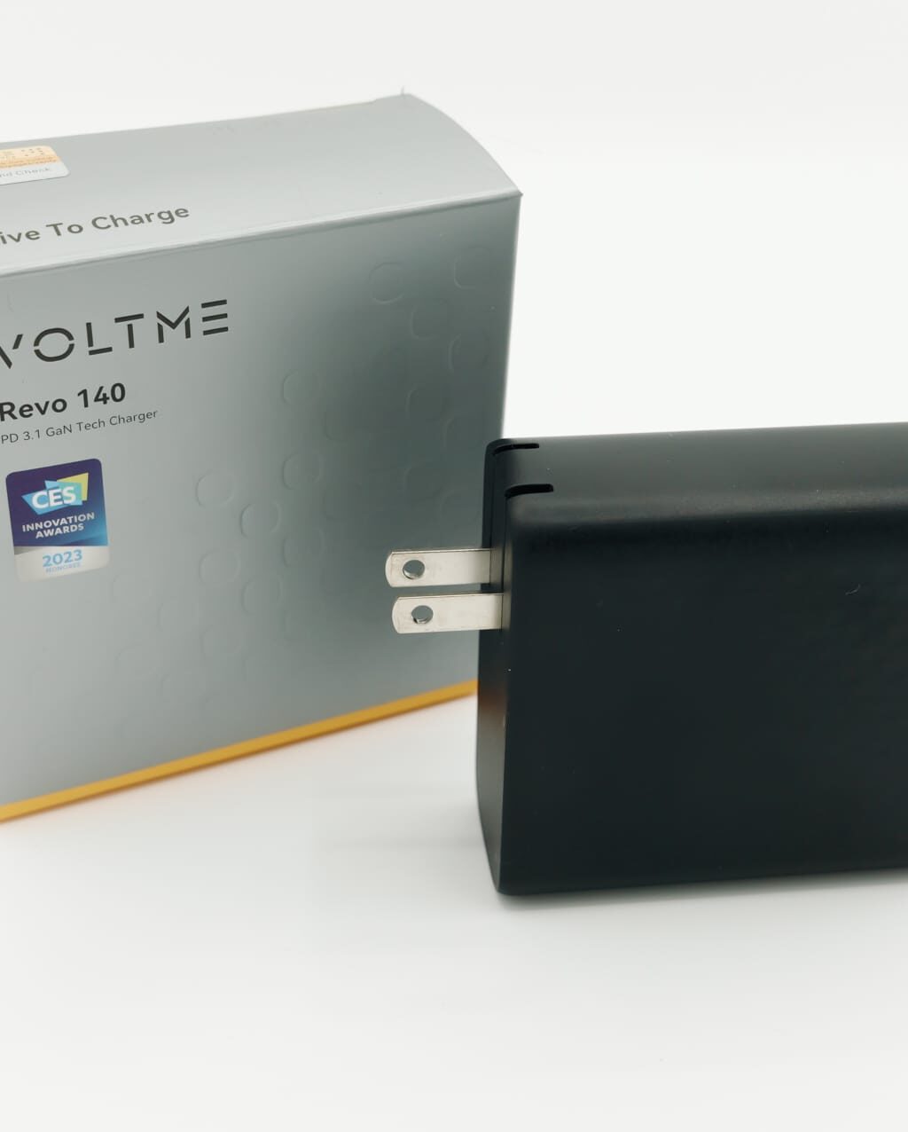 VOLTME Revo 140W レビュー／USB PD3.1に対応し、単ポート140Wの充電ができる強力なUSB-C充電器