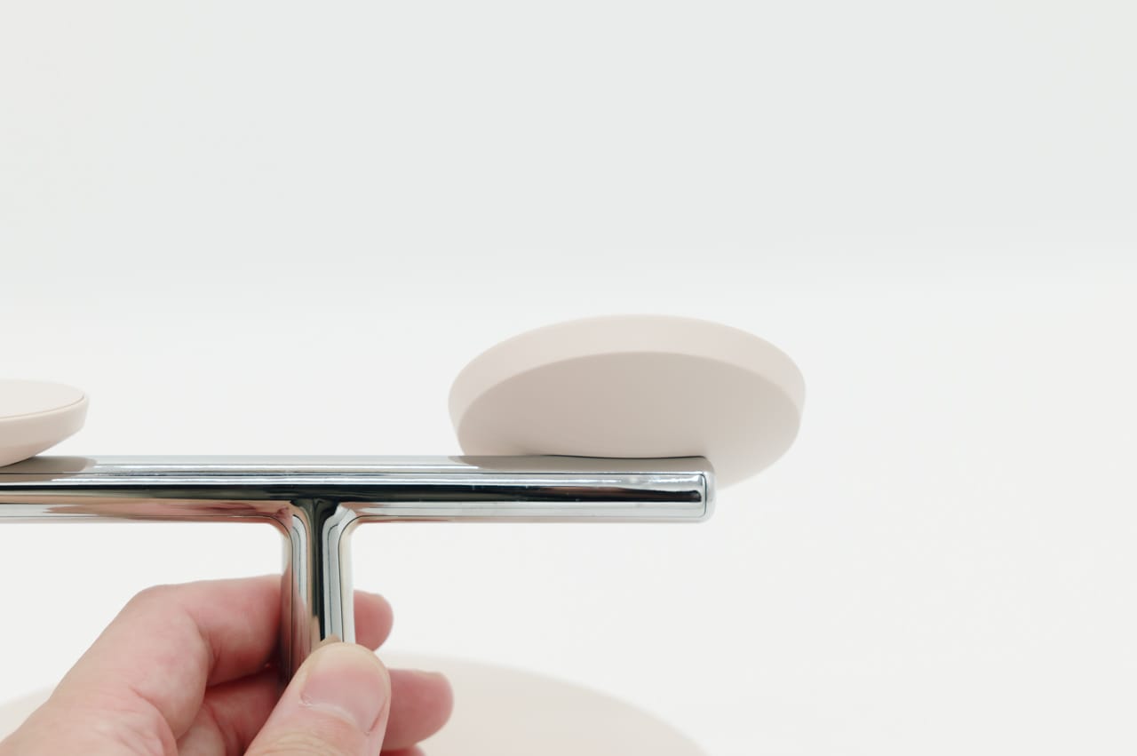 金属では無いので、質感が安っぽい