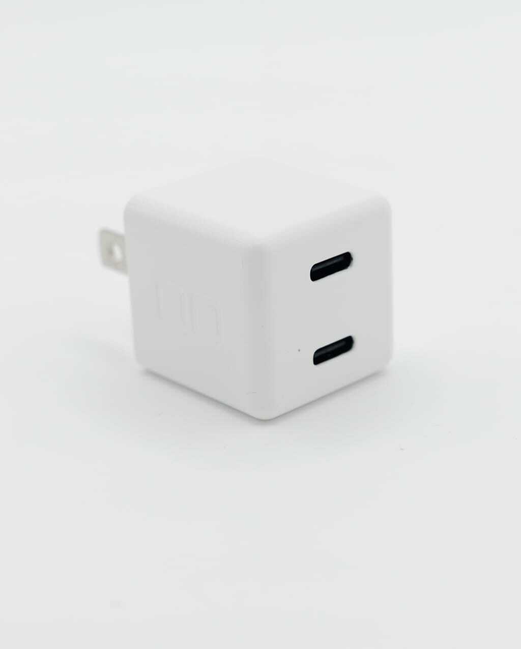 CIO PD20W2C レビュー／500円玉サイズでUSB2ポートあるってマジ？小型USB充電器の決定版