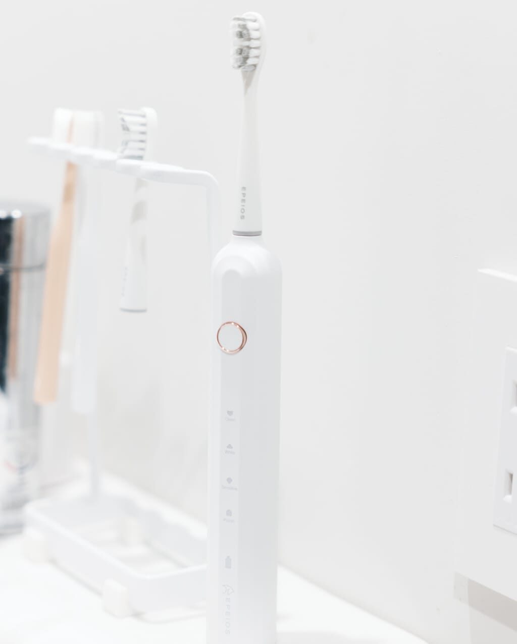 EPEIOS 音波電動歯ブラシ ET003 レビュー／ソフトな磨き心地で歯がツルツルに。驚異的なバッテリー持ちもメリット