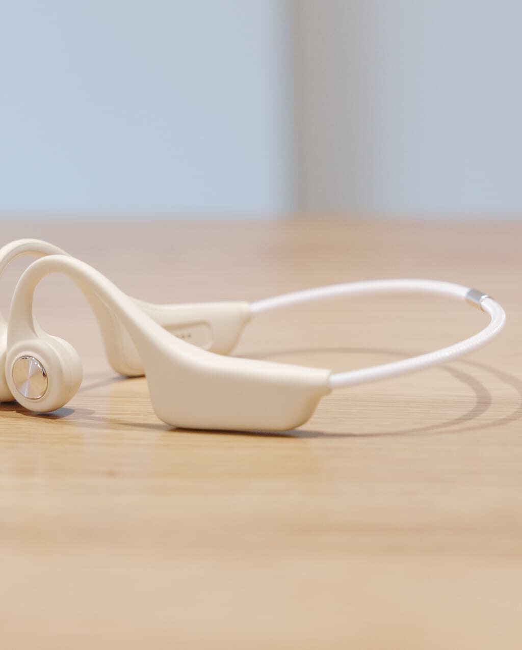 Sudio B1 レビュー／スタイリッシュな北欧デザインでオシャレな骨伝導イヤホン。ながら作業のお供として選びたい