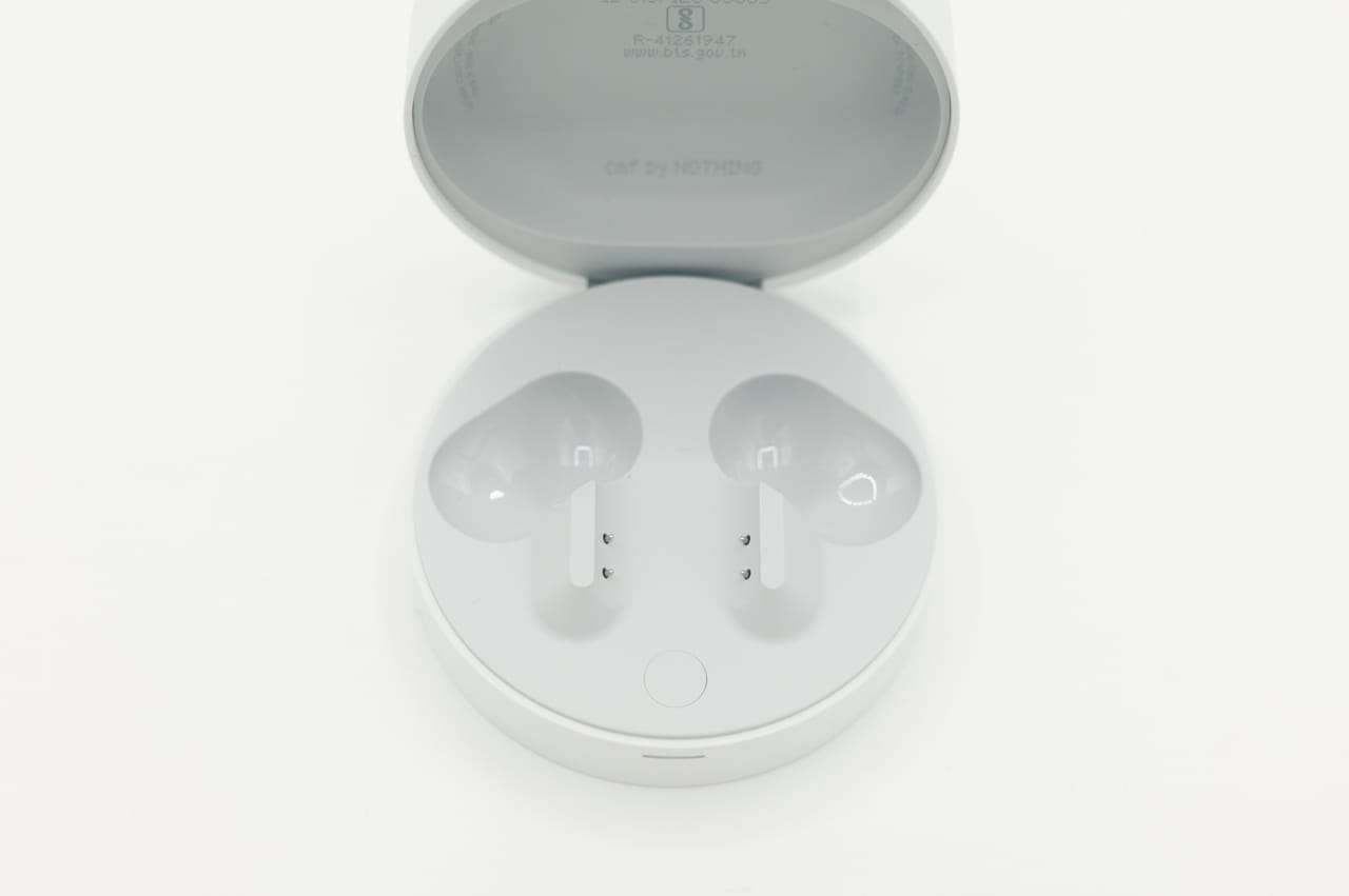 充電ケース内部のデザイン