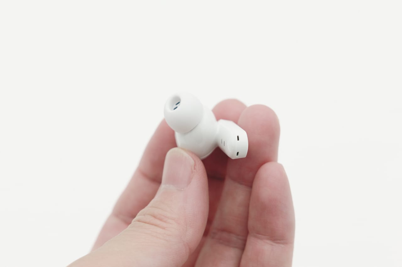 マイク穴も見えます