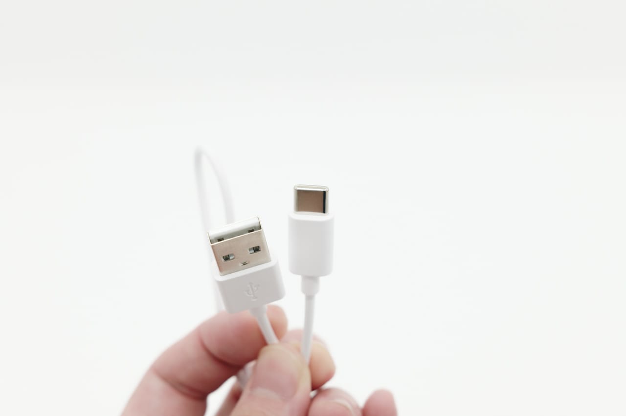 充電用USBケーブル