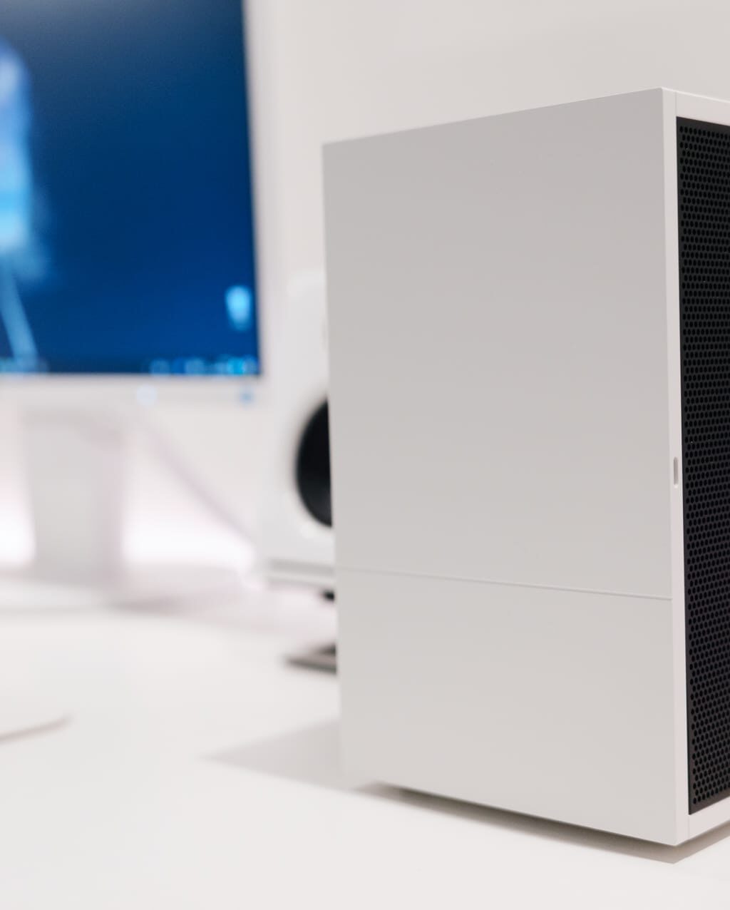 FormD T1 V2.1 Coated E-White レビュー／最高にシンプルなデザインの超小型PCケース