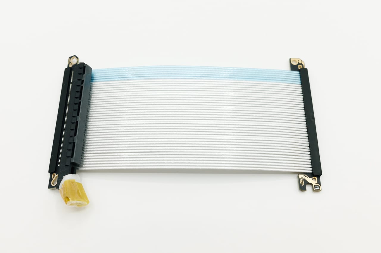 ライザーケーブル