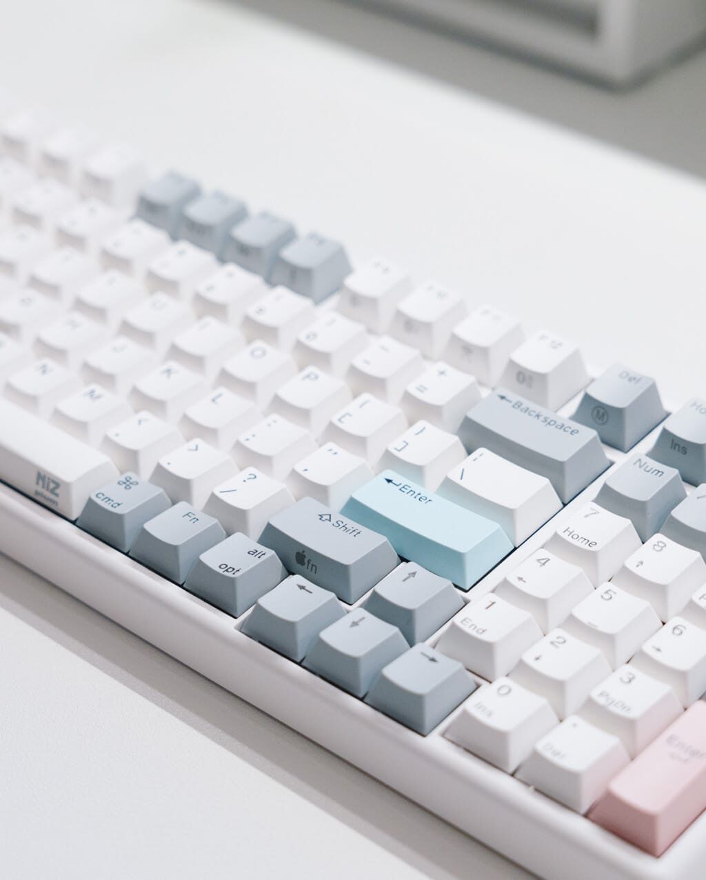 NiZ X99 Pro レビュー／静電容量無接点方式採用のキーボード。ずっとタイピングし続けられそうな軽く心地よい打鍵感