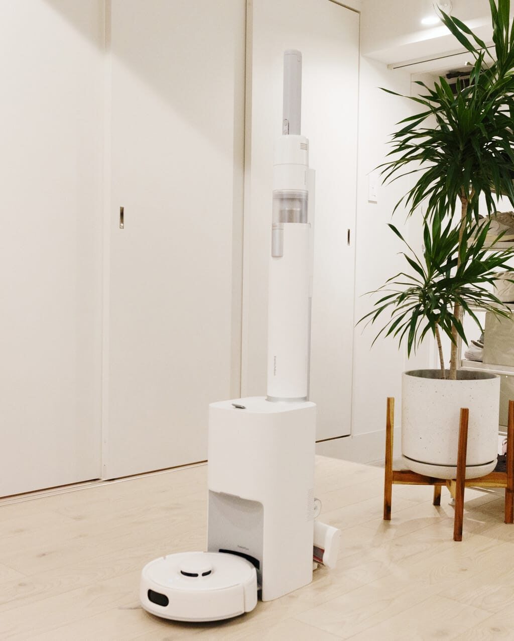 SwitchBot K10+ Pro Combo レビュー／掃除機界に革命！ロボット掃除機とスティック掃除機が一つに融合