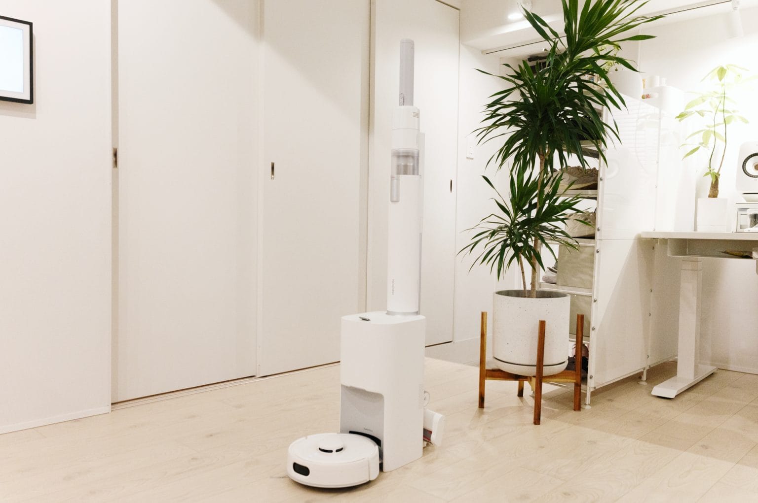 SwitchBot K10+ Pro Combo レビュー／掃除機界に革命！ロボット掃除機とスティック掃除機が一つに融合