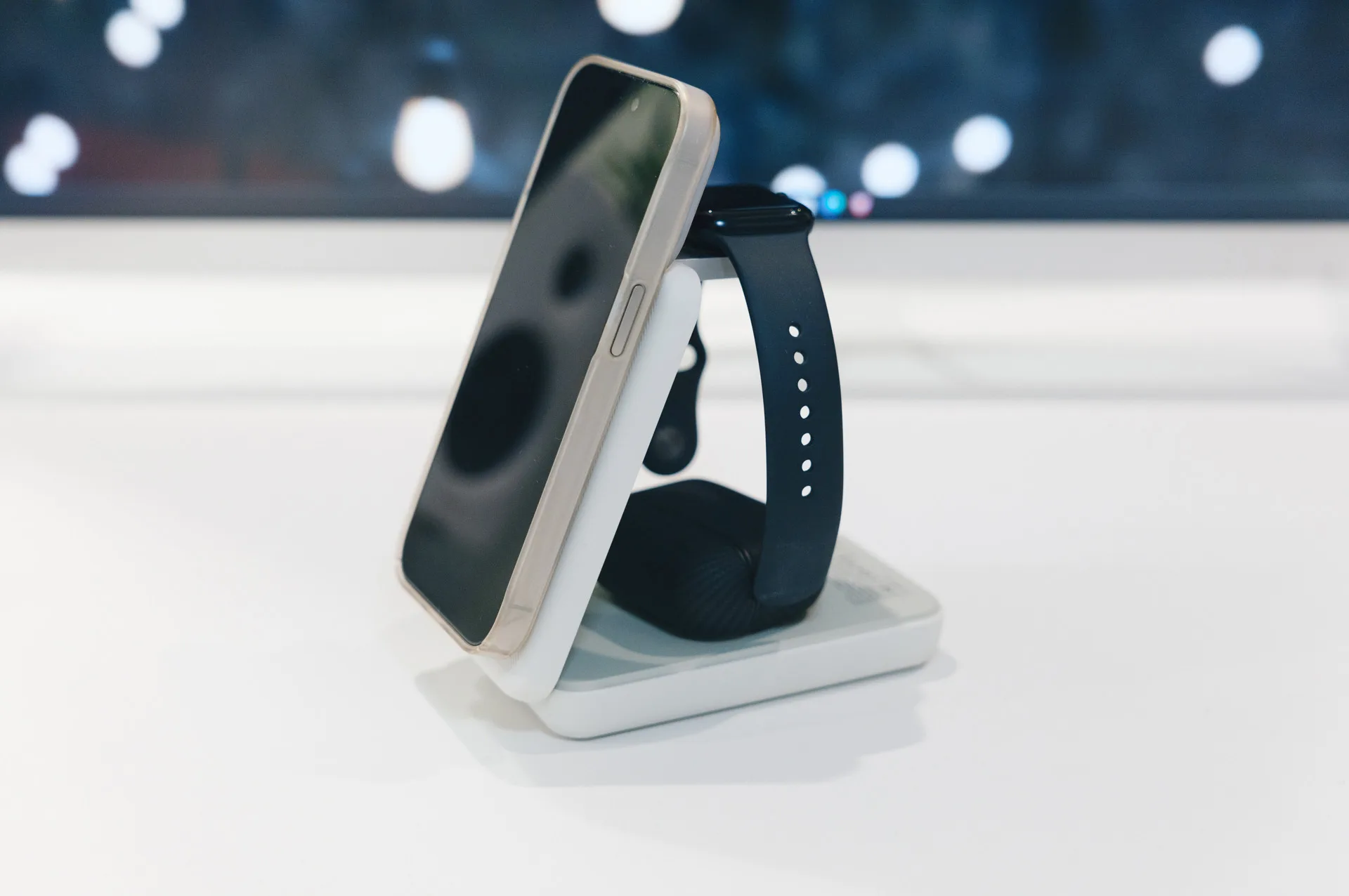 [新品] Rorry モバイルバッテリー 4in1 compass1719386150.jpg