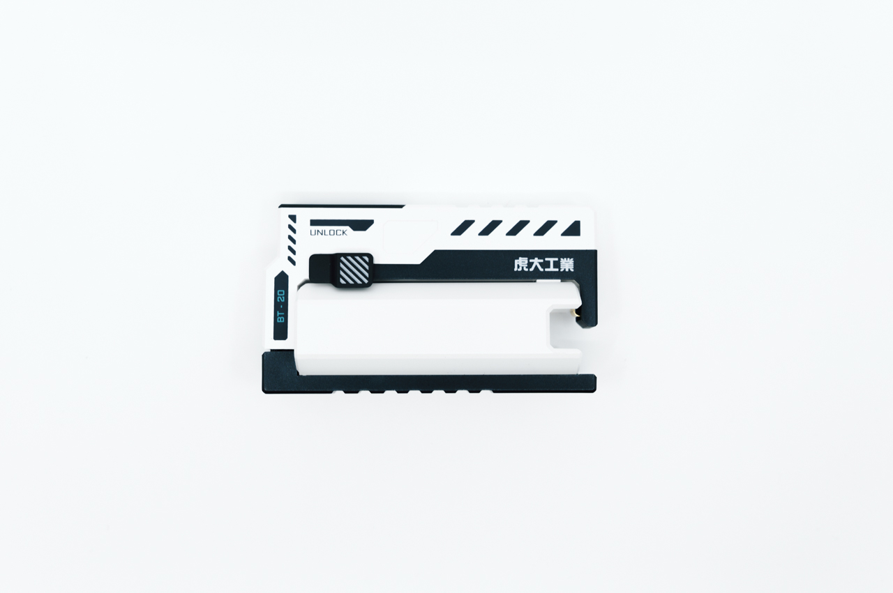 虎大工業 BT-20 モバイルバッテリーの本体デザイン