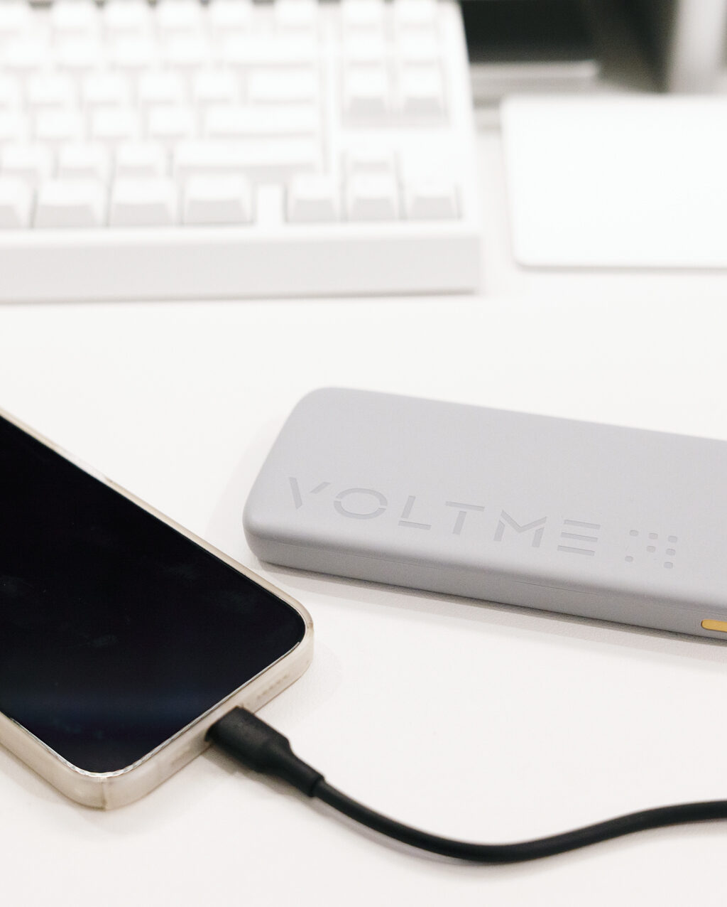 VOLTME Hypercore 10K モバイルバッテリー レビュー／軽くて薄い。安価でシンプルなモバイルバッテリーがほしいならこれが最適