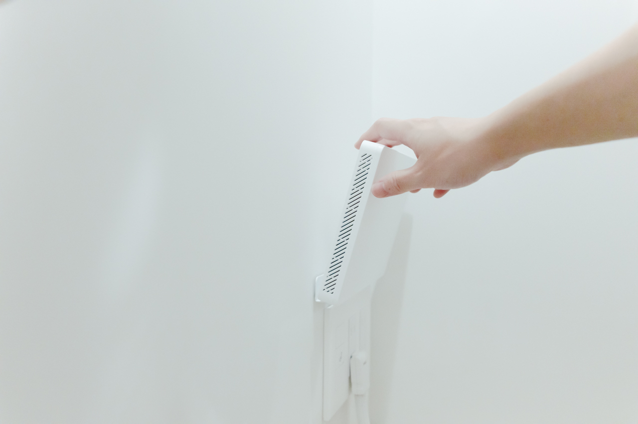 マグネット式なので、設置は簡単