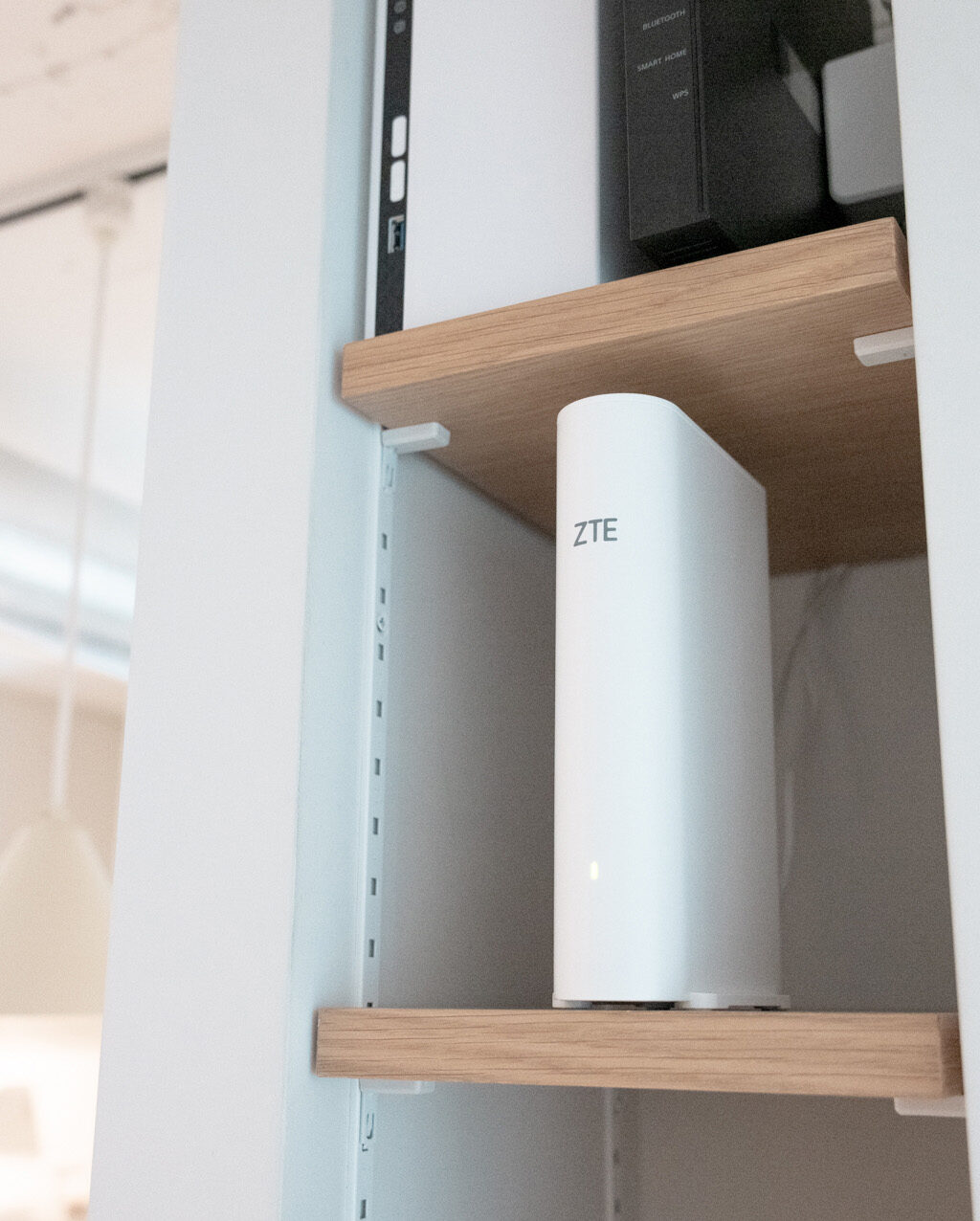 ZTE Sora AX3000 レビュー／小型でミニマルデザインのWi-Fi 6ルーター。どこに置いても自然にインテリアと調和し、価格も安価