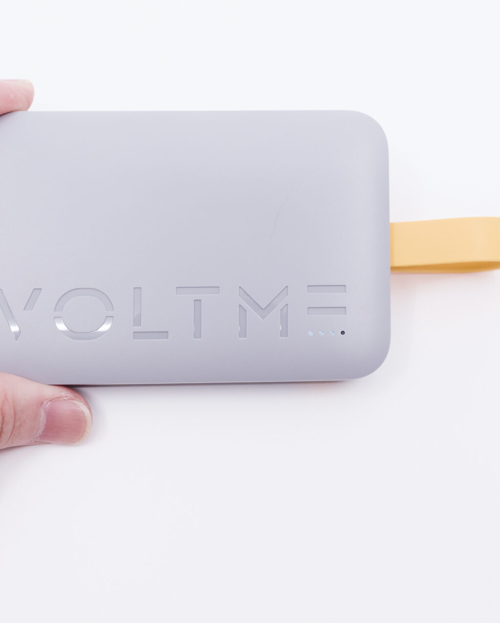 VOLTME Hypercore 10K Sling モバイルバッテリー レビュー／USB-Cケーブル一体型でメチャクチャ使いやすい。重量も軽く持ち運びに便利