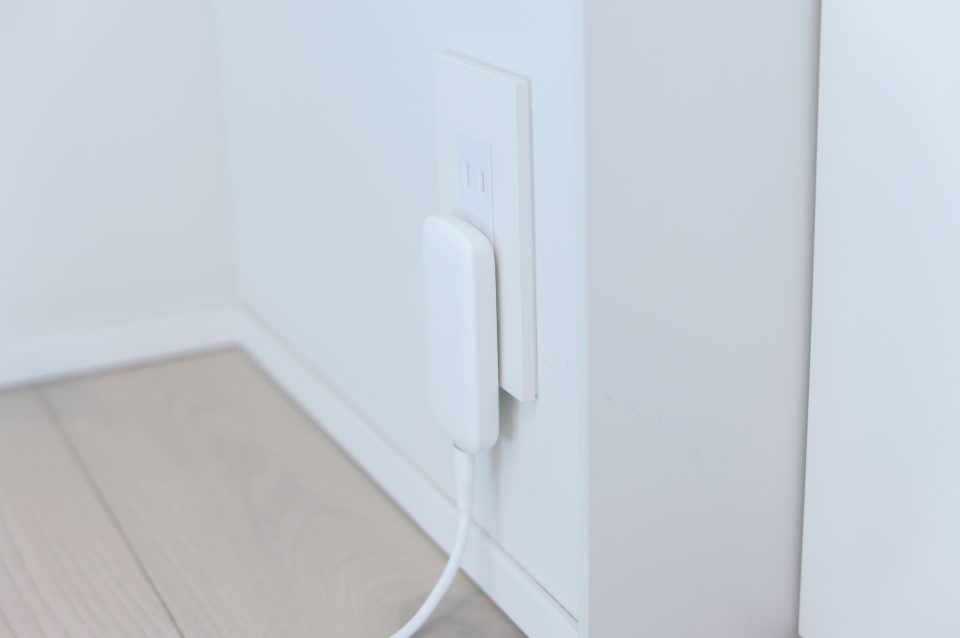 VOLTME Revo 65 Evo レビュー／超薄型軽量の65W出力USB充電器。プラグ折り畳みにも対応し、シリコンケーブルが付属するなどコスパも優秀