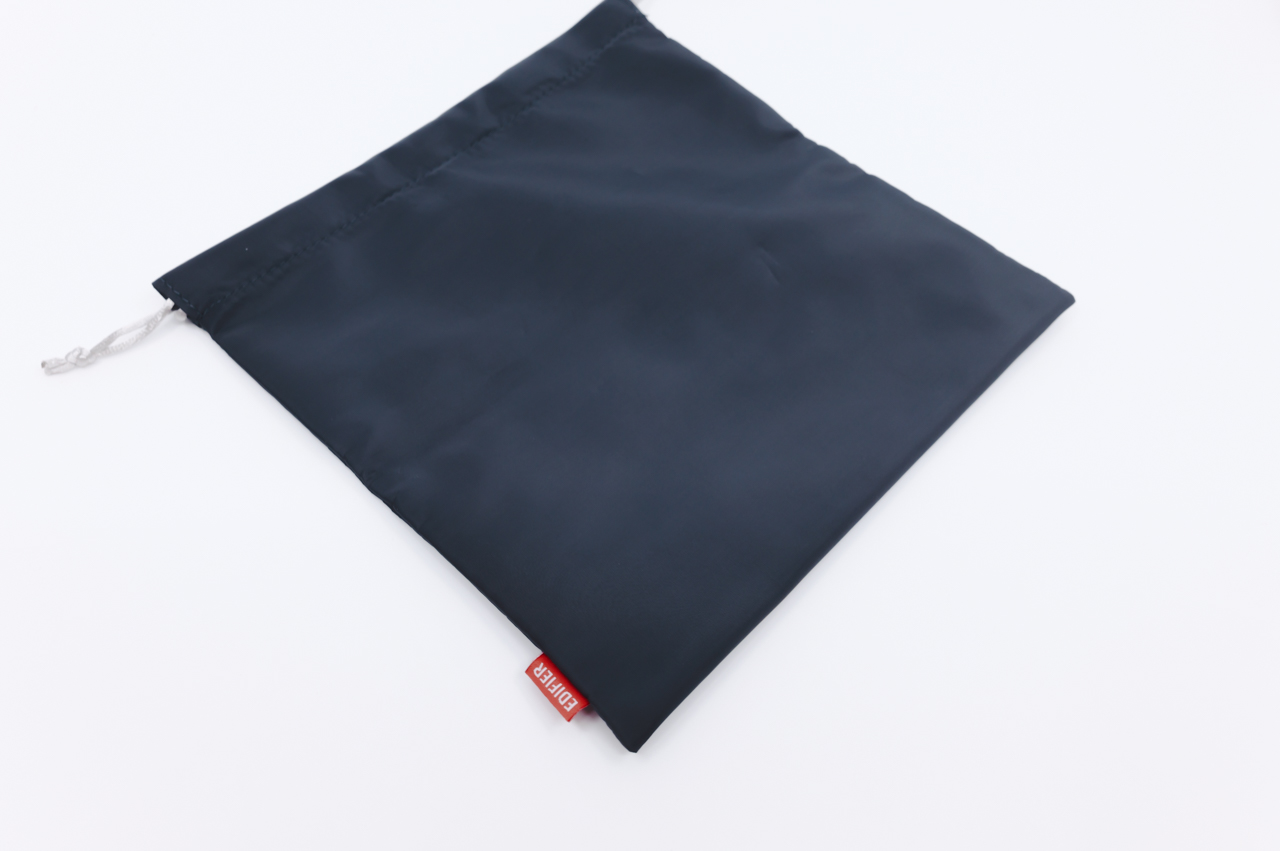 持ち運びに便利な巾着袋