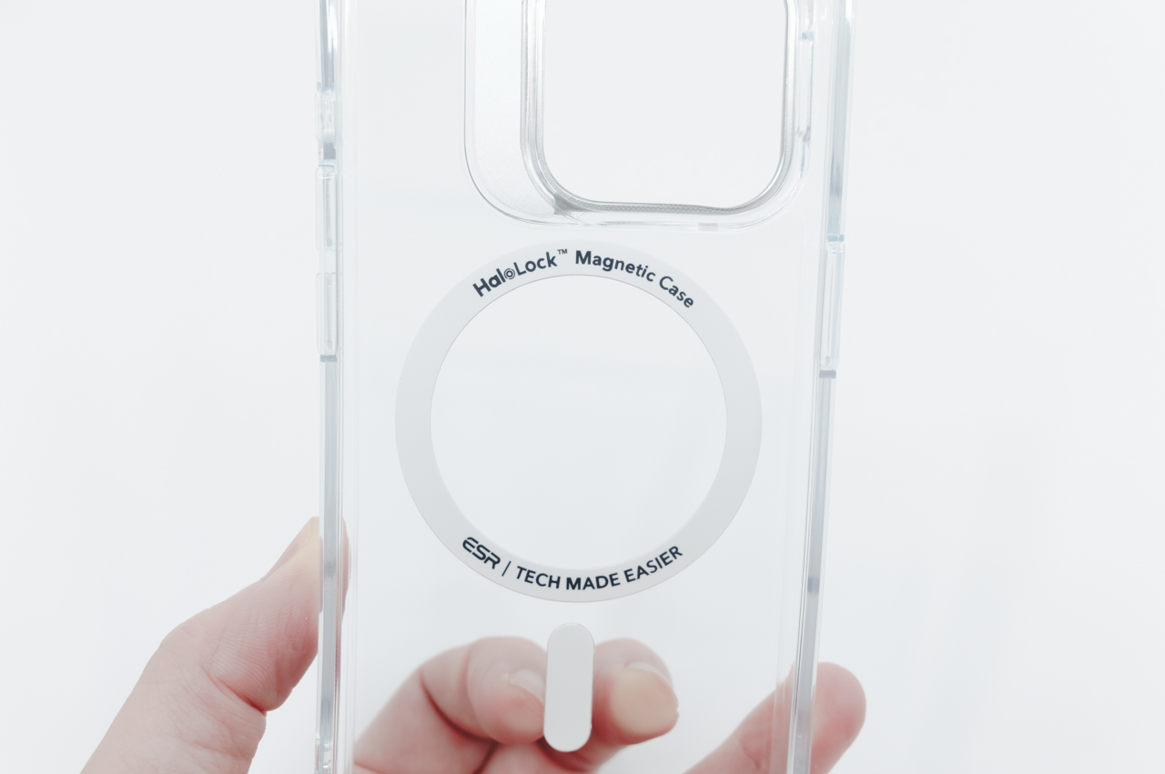 ESR iPhone用保護ケース(Classic Hybrid・Cloud Soft) レビュー/MagSafe対応で隠れスタンド付き。本体もカメラも保護でき価格も安い 15 HaloLock