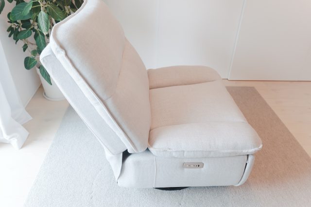 FlexiSpot Lotus Pro (XRC5 Pro) レビュー／包み込まれるような感覚が心地よい電動リクライニングソファ