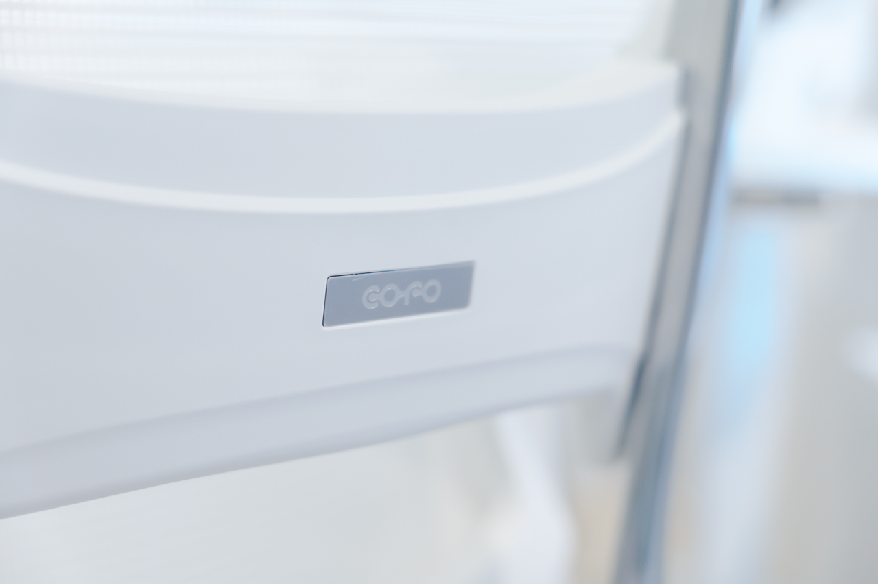 COFO Chair Premium 2 レビュー/進化したキャスターとアームレストが凄すぎる…!フローリングにも最適なオフィスチェア 44 ロゴが映える