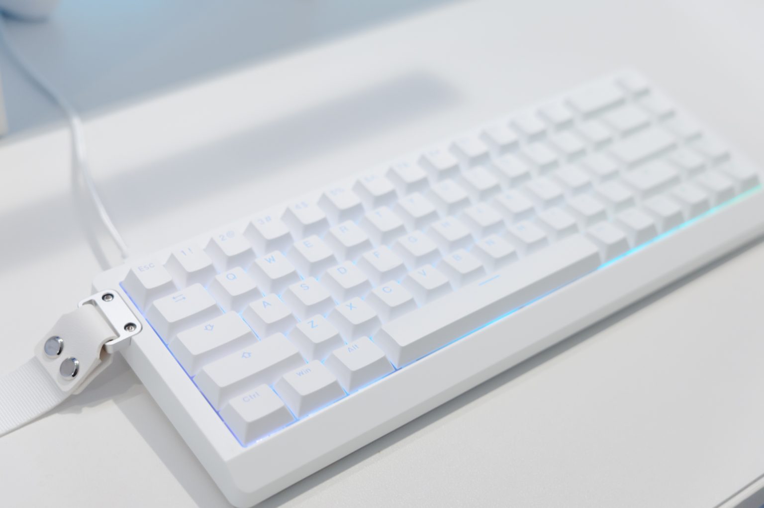 EPOMAKER HE68 Lite レビュー／ホールエフェクトスイッチ採用で、ラピッドトリガー対応のゲーミングキーボード。1万円を切る価格を実現し、打鍵感も良好