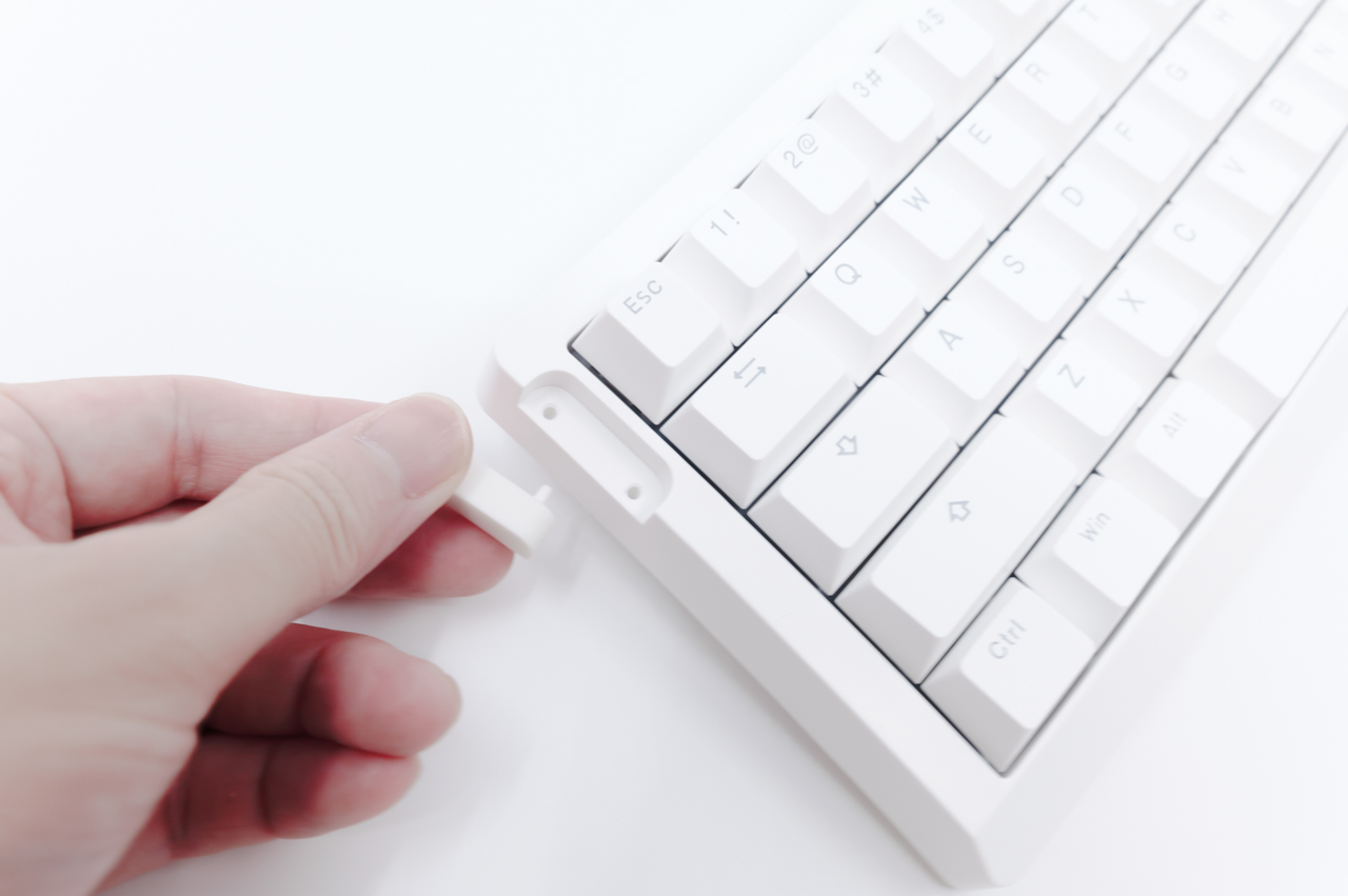 ストラップ穴がある