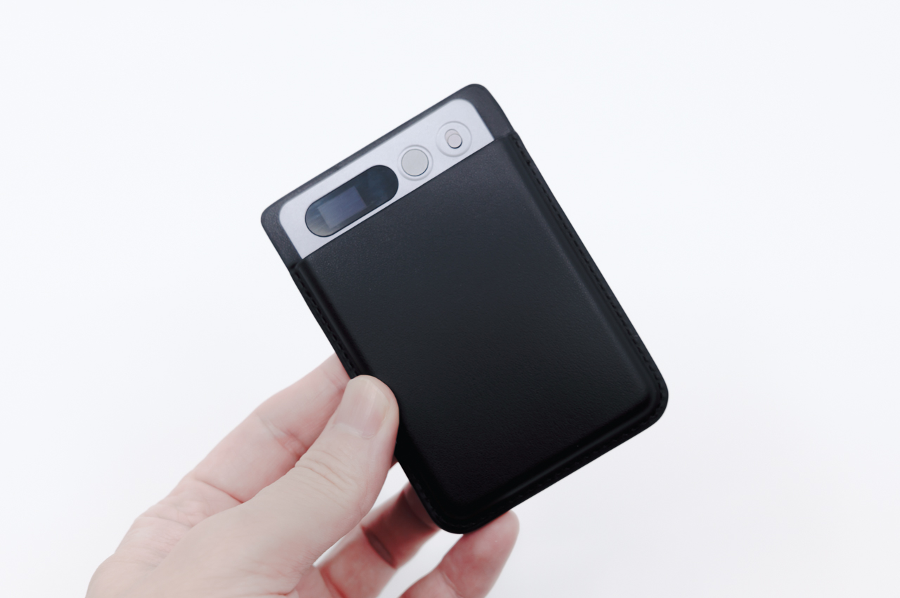FOSMET X Note Rec10 レビュー/超薄型のAIボイスレコーダー。専用ケースはMagSafeに対応し使い勝手が良い 20 ケースに入れてもボタン類は操作できるようになっている
