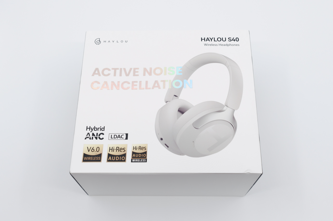 HAYLOU S40 レビュー/本体の性能や機能はかなり高いワイヤレスヘッドホン。アプリなどソフトウェア周りは今後の改善に期待 5 パッケージ表面