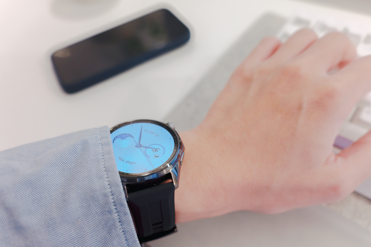 HUAWEI WATCH GT 6 レビュー/驚異的なバッテリー持ちを実現したスマートウォッチ。スポーツにも日常使いにも使え、高級感あるデザインが特徴 2 HUAWEI WATCH GT 6