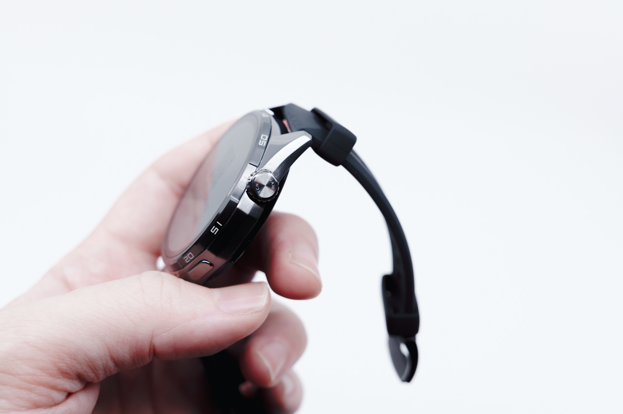 HUAWEI WATCH GT 6 レビュー/驚異的なバッテリー持ちを実現したスマートウォッチ。スポーツにも日常使いにも使え、高級感あるデザインが特徴 13 デジタルクラウン