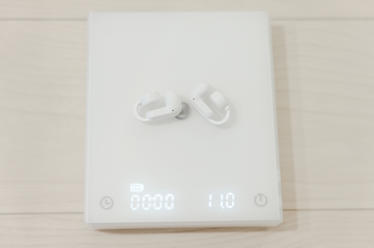 Sudio B3 レビュー/北欧デザインでスタイリッシュなイヤーカフ型ワイヤレスイヤホン。軽い付け心地でながら聴きに最適 17 イヤホン本体の重量は両耳で11g