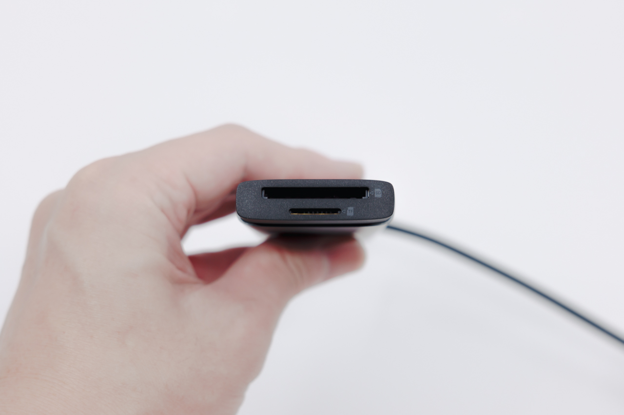 TP-Link 7 in 1ハブ UH7021C レビュー/1台で大幅にポートを増やせるUSBハブ。コンパクトでMacBookとの相性は抜群 11 本体先端