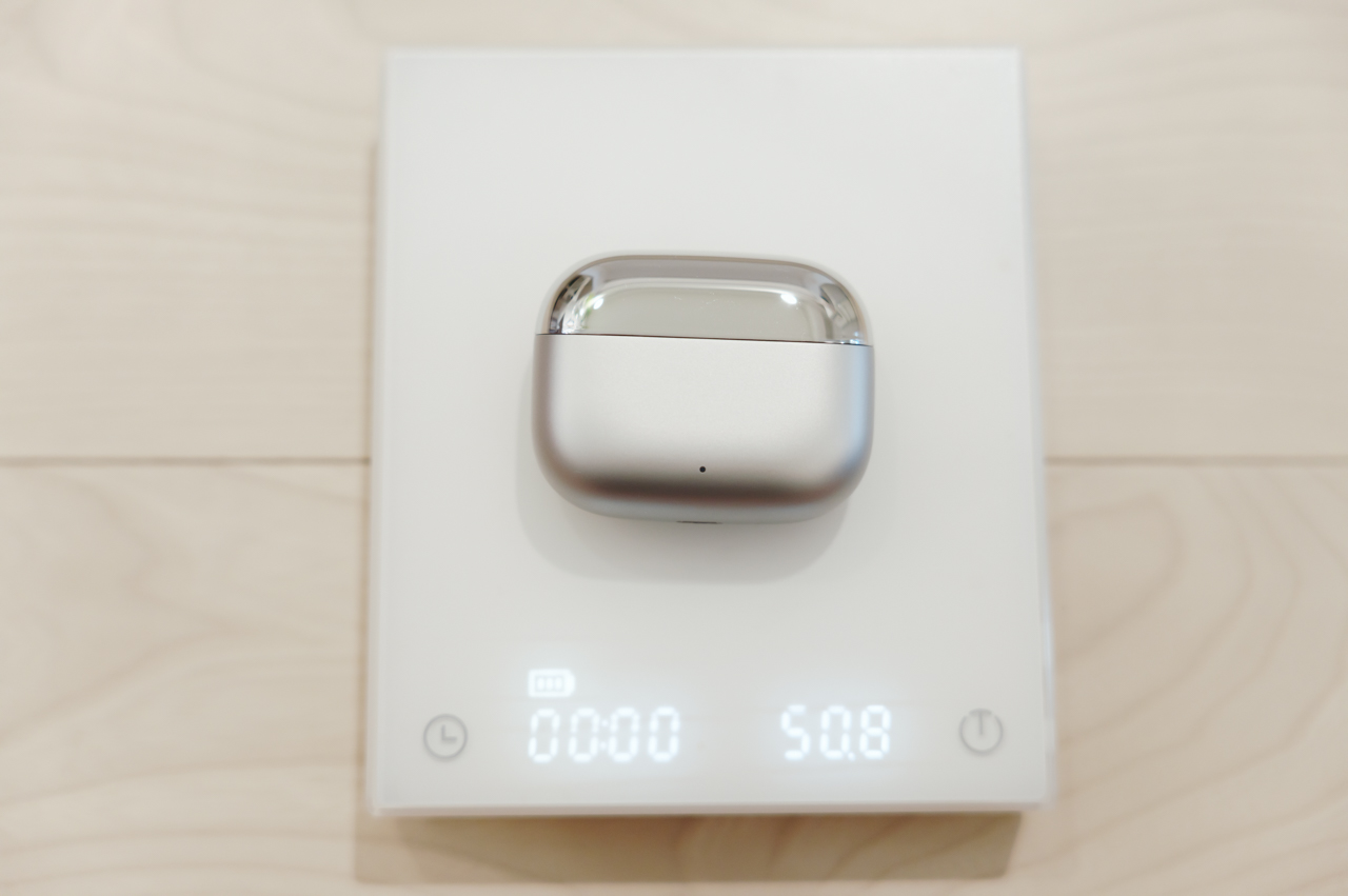 EDIFIER EvoBuds Pro レビュー/AI音声翻訳を搭載した完全ワイヤレスイヤホン。デザインも音質も高水準 13 充電ケースも含めた総重量