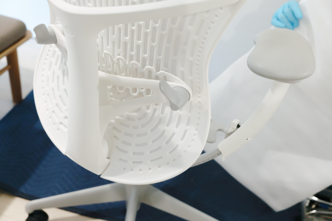 新しい背もたれを付けた様子